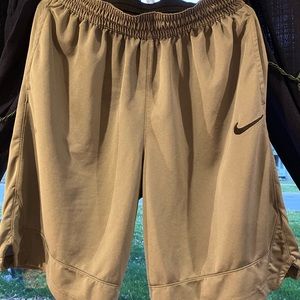 Mens large gray nike shorts